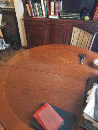 Mesa de comedor redonda y 6 sillas