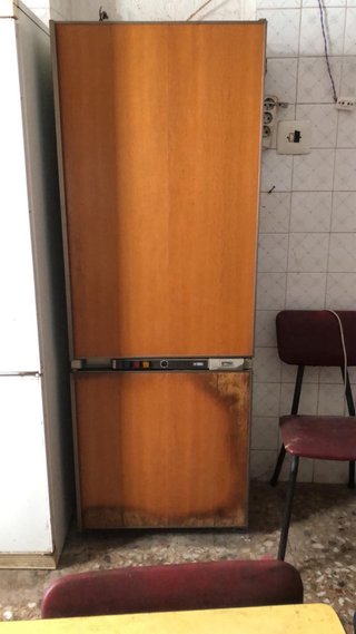 4 Frigoríficos rotos: sólo funciona el congelador.