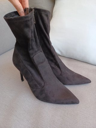 Botines Zara Ante Negro