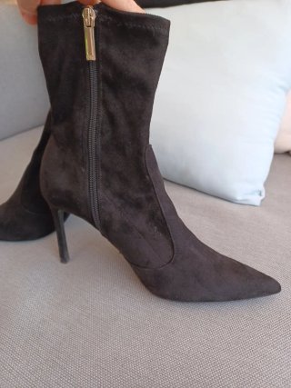 Botines Zara Ante Negro