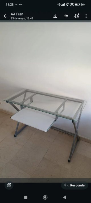 Escritorio de cristal y metal