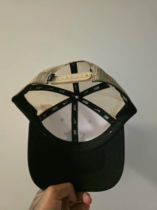 Gorra Nike Beige Stussy