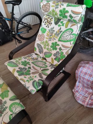 Sillón Poang Ikea con Reposapiés