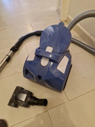 Aspirador Rowenta azul