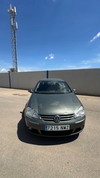 Volkswagen Golf 2004