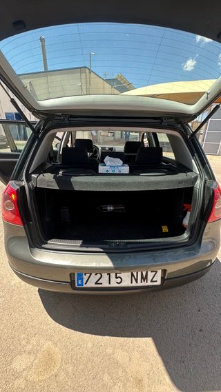 Volkswagen Golf 2004