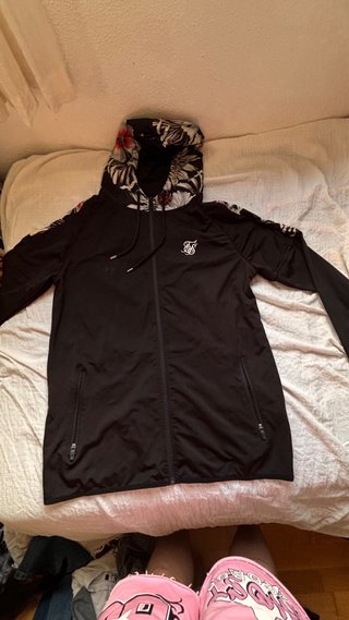 Lote Ropa SikSilk: Chaqueta y Camisetas