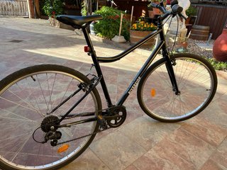 Bicicleta Trekking Riverside 100 Negra