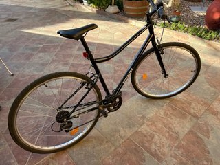 Bicicleta Trekking Riverside 100 Negra