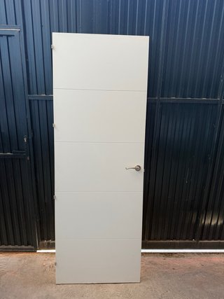Puerta interior blanca madera maciza