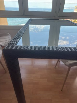Mesa de exterior y 6 sillas