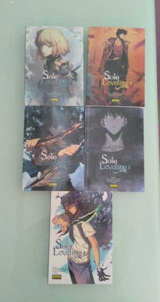 Manhuas de solo leveling del 1 al 5