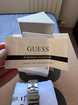 Reloj Guess Plata Nuevo