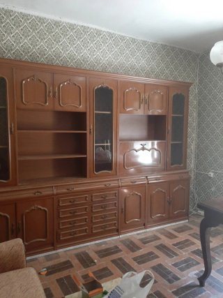 Muebles antiguos. Recoger en un pueblo de Segovia.