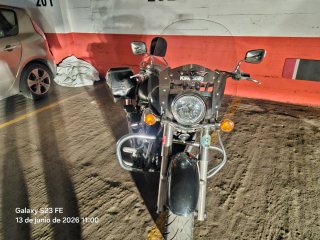 Kawasaki VN900 Custom Negra