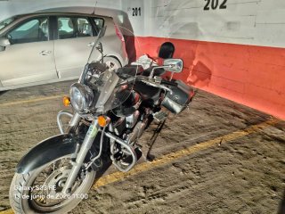 Kawasaki VN900 Custom Negra