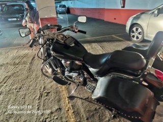 Kawasaki VN900 Custom Negra