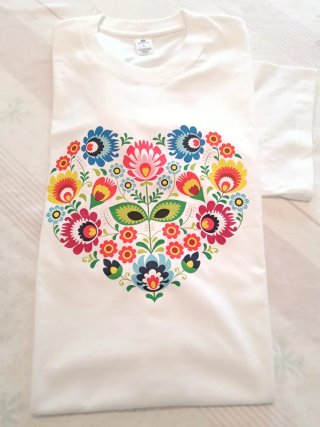 Camiseta Talla L Corazón Flores