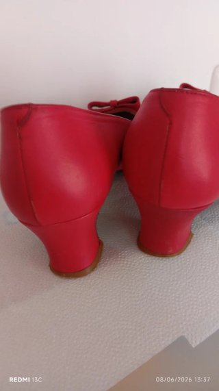 Zapatos Sam rojos con lazo tacón 4:5