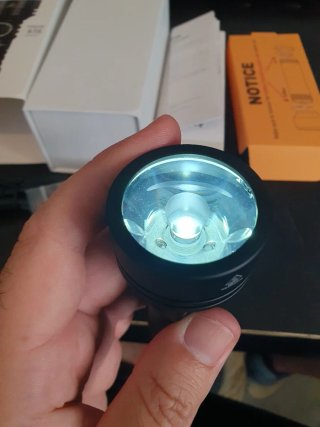 Linterna Wurkkos TS11 2000 lúmenes