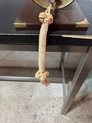 Campana de barco delatón con base de madera