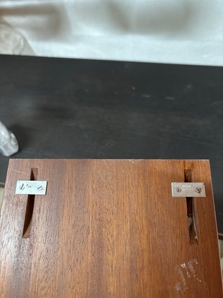 Campana de barco delatón con base de madera