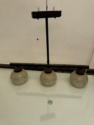 Lámpara de pared con 3 tulipas