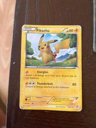 Carta Pokémon Pikachu 115/114 2011