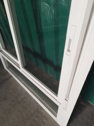 Ventana corredera aluminio con persiana