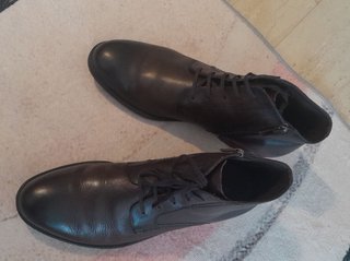 Botines de piel con cordones y cremallera