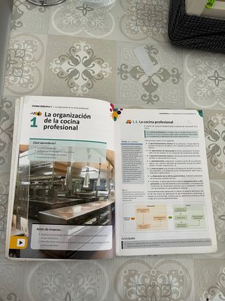 Pack de tres libros 1r Grado Medio Cocina y Gastro