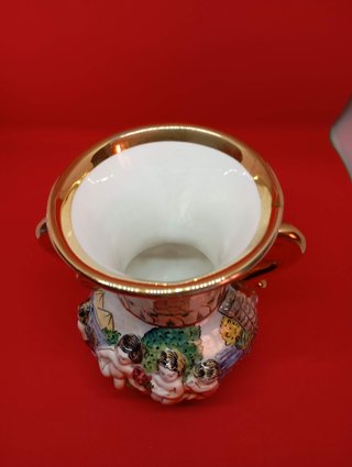 Vaso vintage Ceramica Capodimonte bordi Dorati