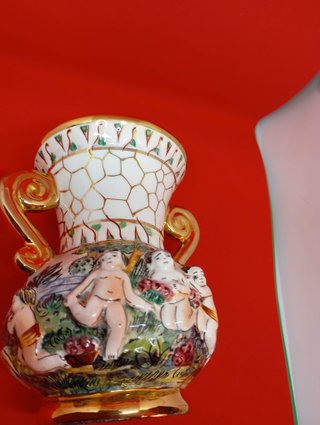 Vaso vintage Ceramica Capodimonte bordi Dorati