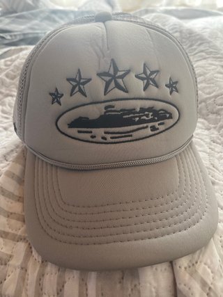 Gorra Corteiz Gris Estrellas y Barco