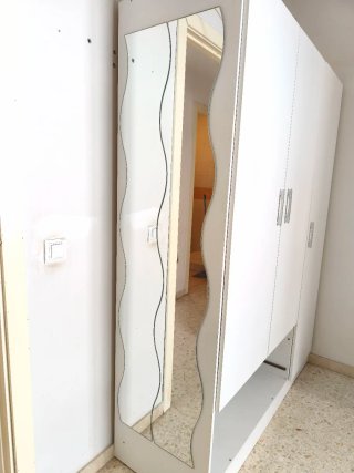Armario ropero blanco 3 puertas, le falta un cajón