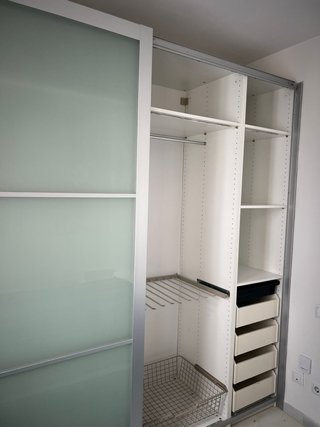Armario grande Ikea puertas correderas