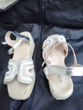 Sandalias Lady Glory cuña esparto beige y plata