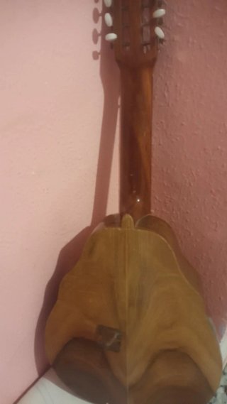 Guitarra de madera clásica