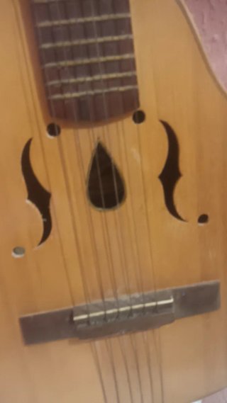 Guitarra de madera clásica