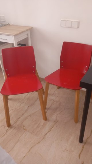 2 Sillas Rojas Madera