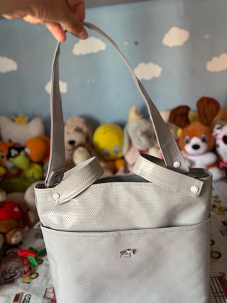 Bolso gris para carro de bebé