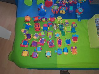 SuperThings - Lote de figuras y playset