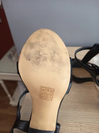 Sandalias de tacón negras