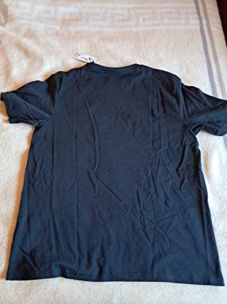 Camiseta Ellesse Negra Talla xl con etiqueta