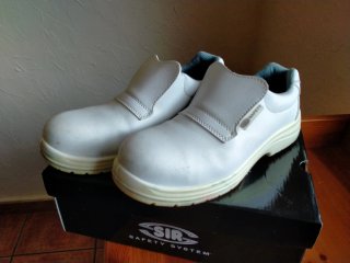 Zapatos de trabajo blancos talla 39