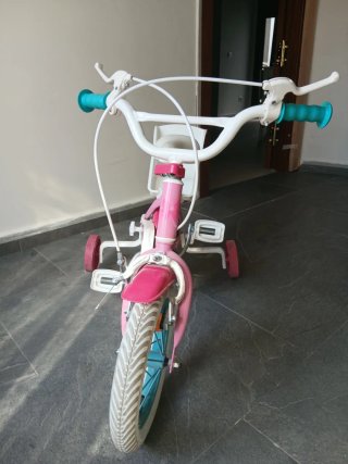 Bicicleta infantil Minnie con ruedines