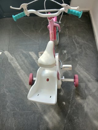 Bicicleta infantil Minnie con ruedines