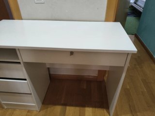 Escritorio Blanco Ikea con Cajonera