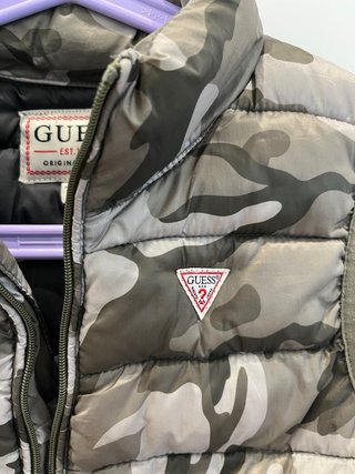 Chaleco Guess niño/a Talla.6