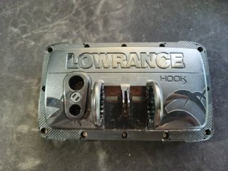 Sonda Lowrance Hook 5 Reveal 83/200HDI + PoweryMax